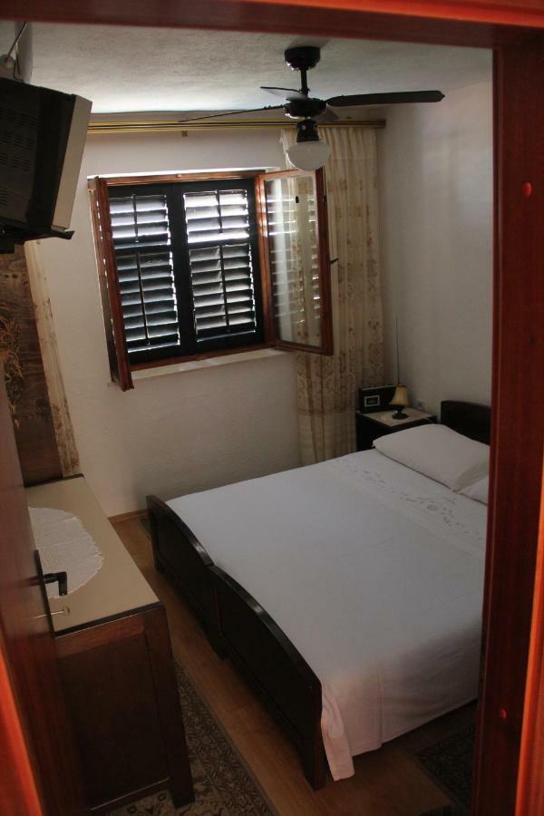 Apartamento App Dujmovic Supetar Exterior foto