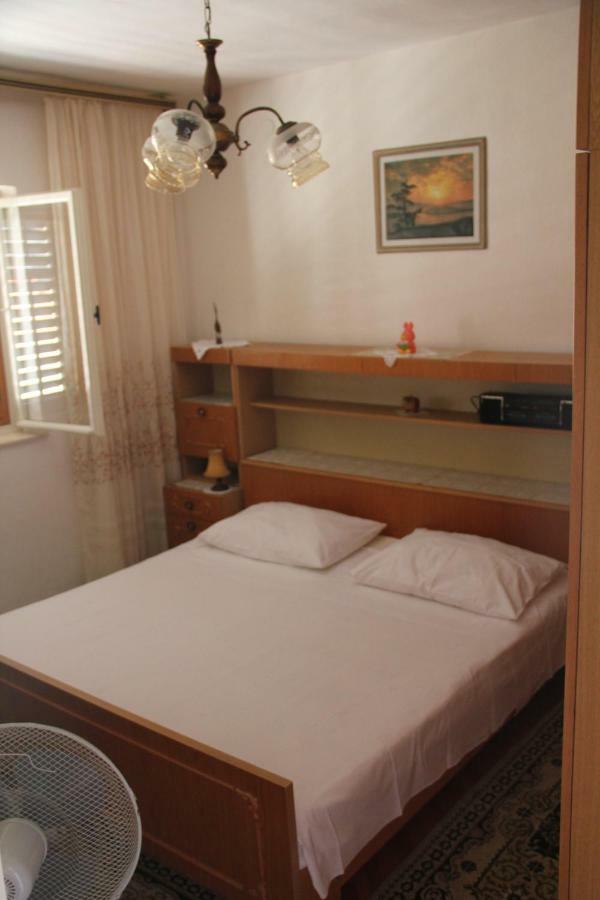 Apartamento App Dujmovic Supetar Exterior foto
